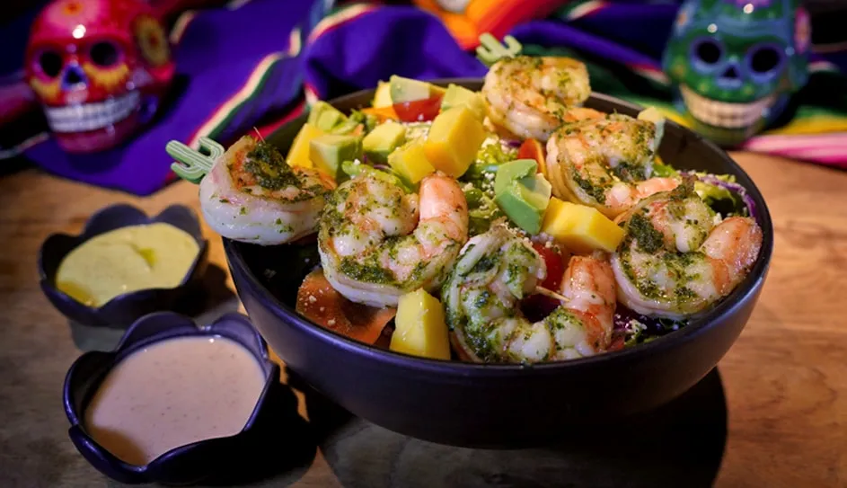 Prawn salad with mango, avocado and tomato